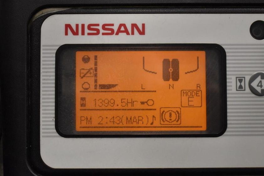 Електричний навантажувач NISSAN 1N1L18Q трьохопорний