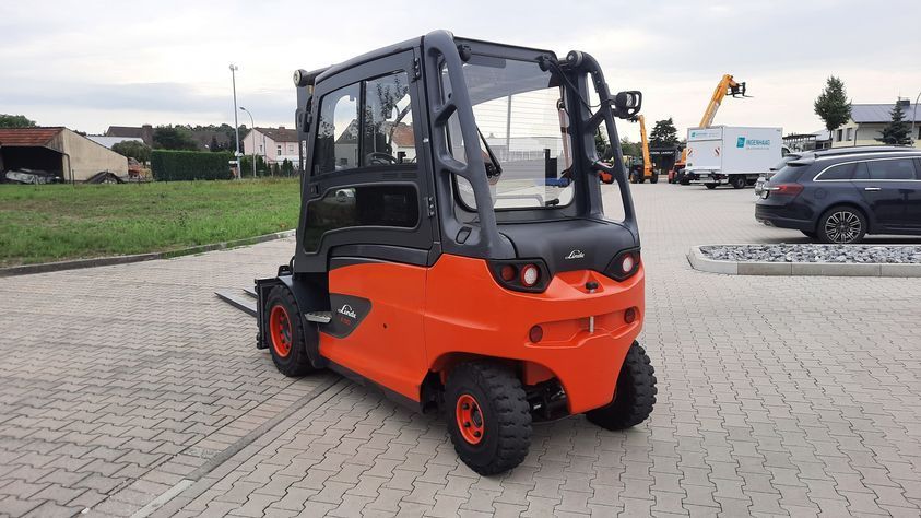 Електричний навантажувач Linde E50-01/600, вагонне виконання