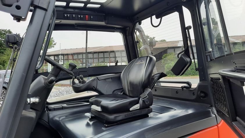 Електричний навантажувач Linde E50-01/600, вагонне виконання