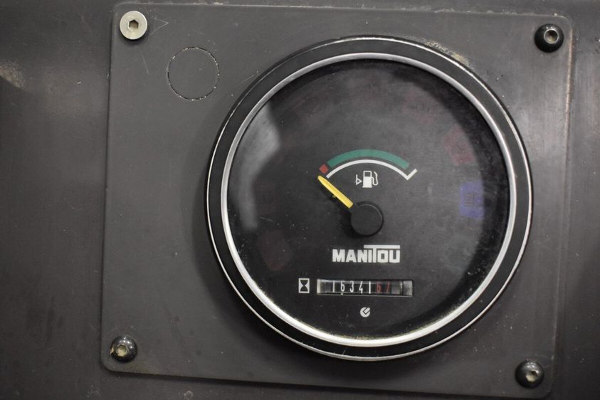 Дизельный погрузчик повышенной проходимости MANITOU MC 40 (внедорожный)