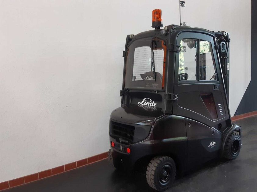 Дизельний навантажувач LINDE H 20 D
