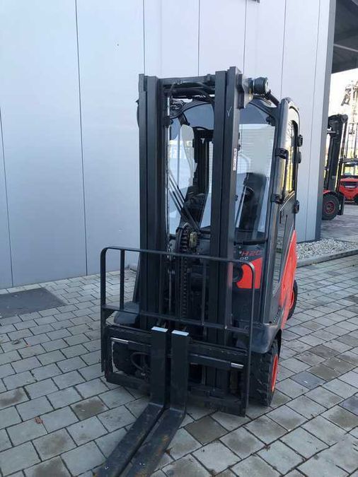 Дизельний навантажувач LINDE H20D - 01