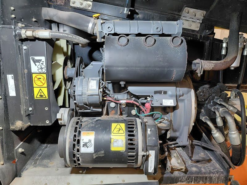 Ножничный вседорожный дизельный подъемник JLG 450AJ