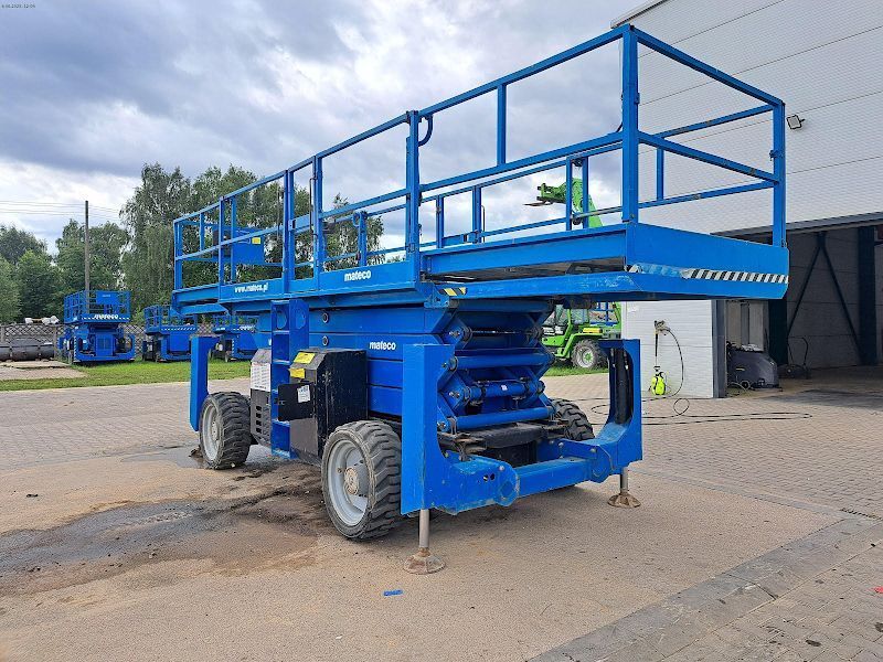 Ножничный подъемник GENIE GS-4390 RT
