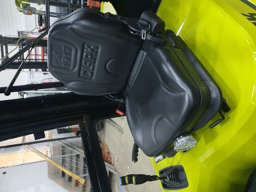 Газовий навантажувач CLARK GTS33 L