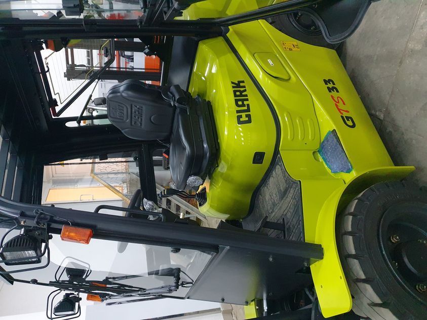 Газовий навантажувач CLARK GTS33 L