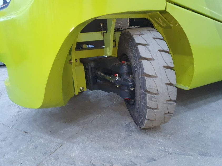 Газовий навантажувач CLARK GTS33 L