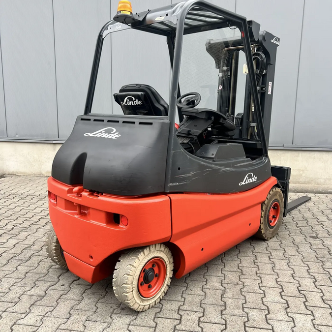 Электрический погрузчик LINDE E25 (336-02)