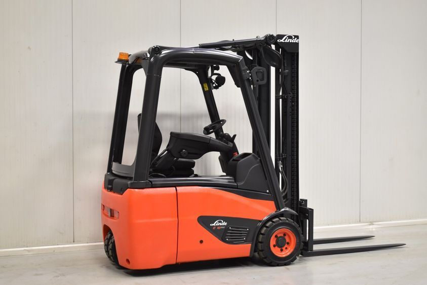 Электрический погрузчик LINDE E 16 C-02 трехопорный