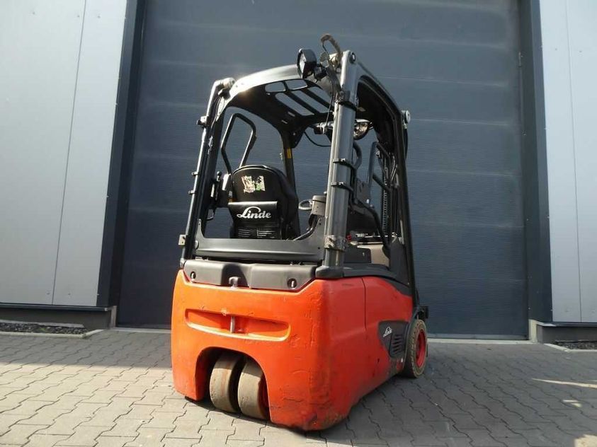 Електричний навантажувач LINDE E16С-02