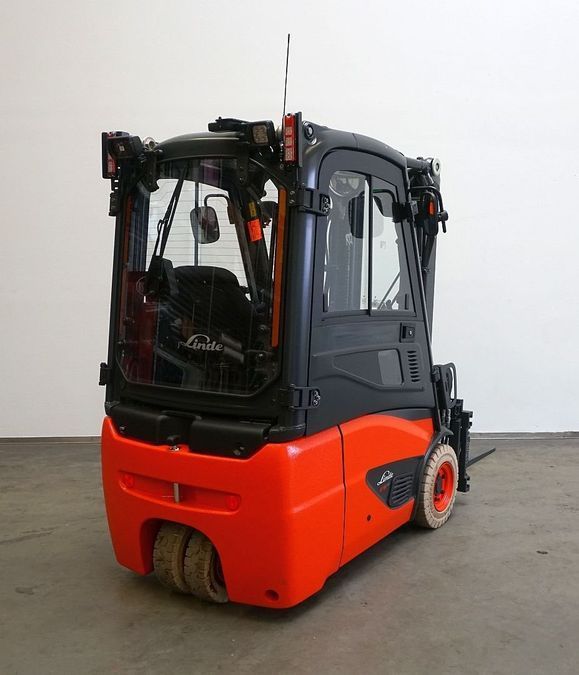 Электрический погрузчик LINDE E16С-02