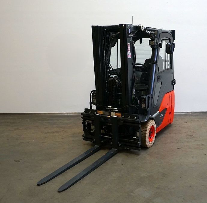 Электрический погрузчик LINDE E16С-02