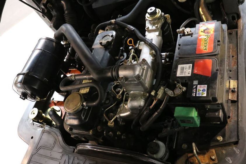 Дизельный погрузчик Nissan FD02A25Q