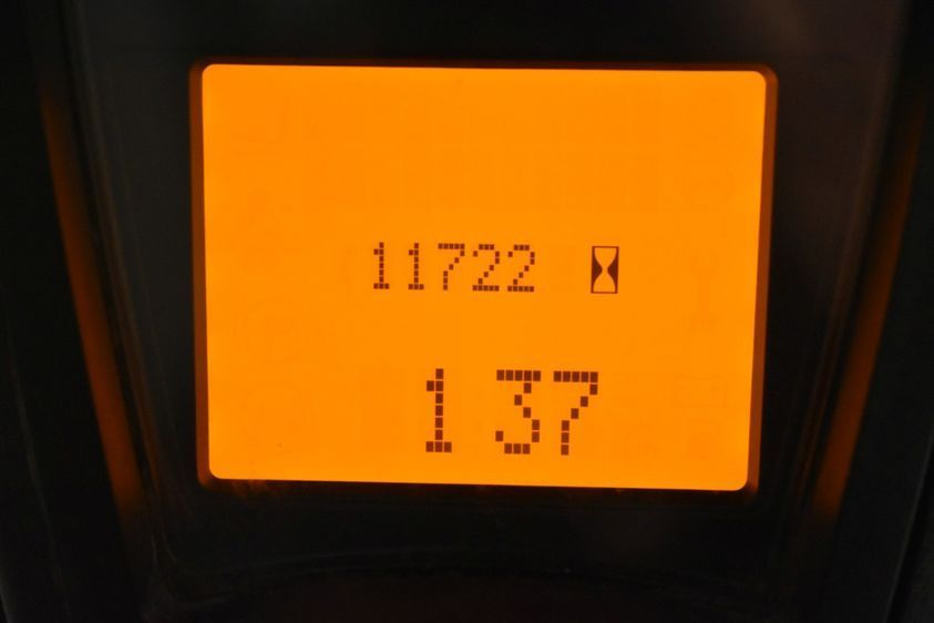 Електричний навантажувач LINDE E 16 C-01 трьохопорний