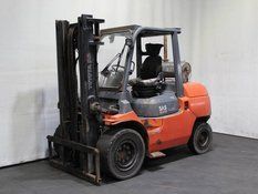 Дизельный погрузчик TOYOTA 42-7 FD 45