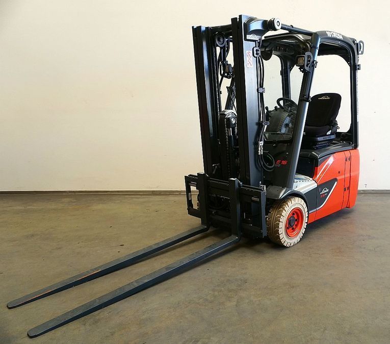 Электрический погрузчик LINDE E16С-02