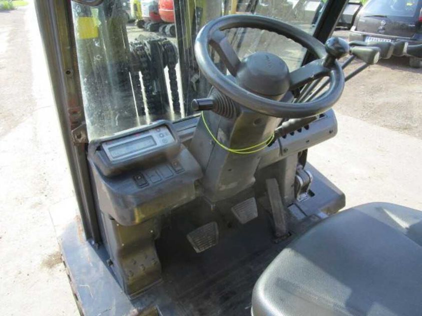 Дизельний навантажувач NISSAN YG1D2A30Q