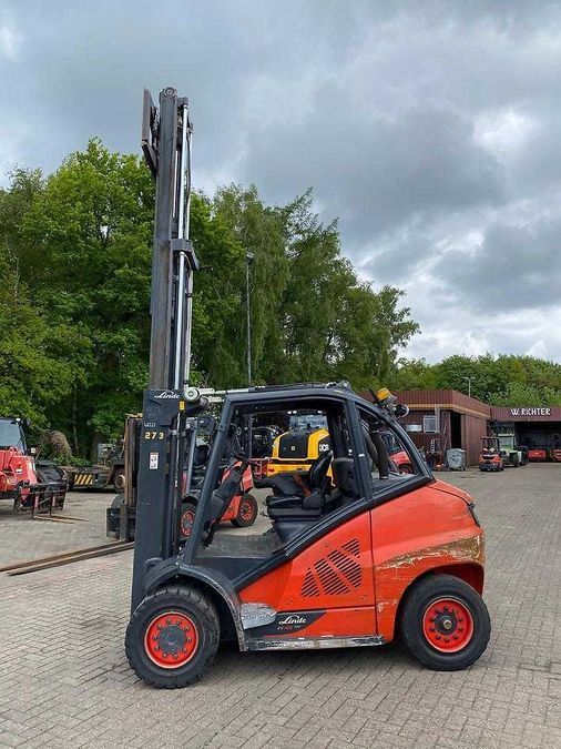 Дизельный погрузчик LINDE H45D вагонник