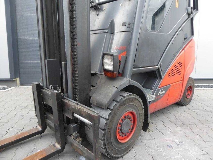 Дизельний навантажувач LINDE H25D-02/600