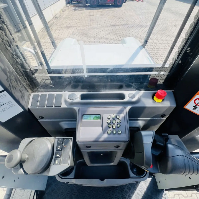 Комплектовщик заказов с корзиной Unicarriers EPH125