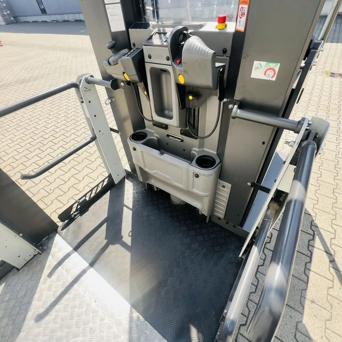 Комплектовщик заказов с корзиной Unicarriers EPH125