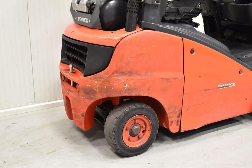 Газовый погрузчик LINDE H20T-01