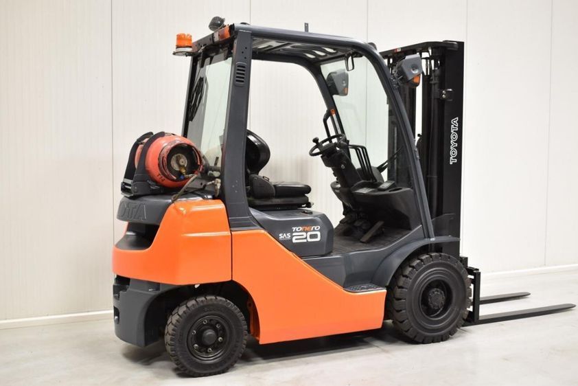 Газовий навантажувач TOYOTA 02-8FGF20