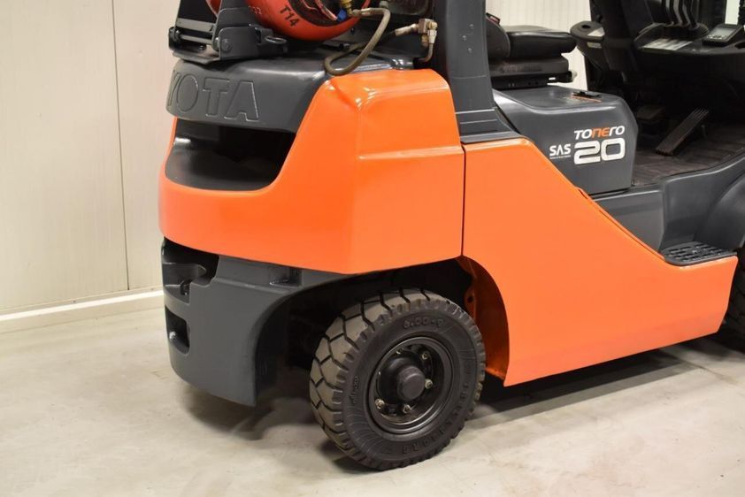 Газовий навантажувач TOYOTA 02-8FGF20