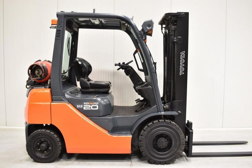 Газовий навантажувач TOYOTA 02-8FGF20