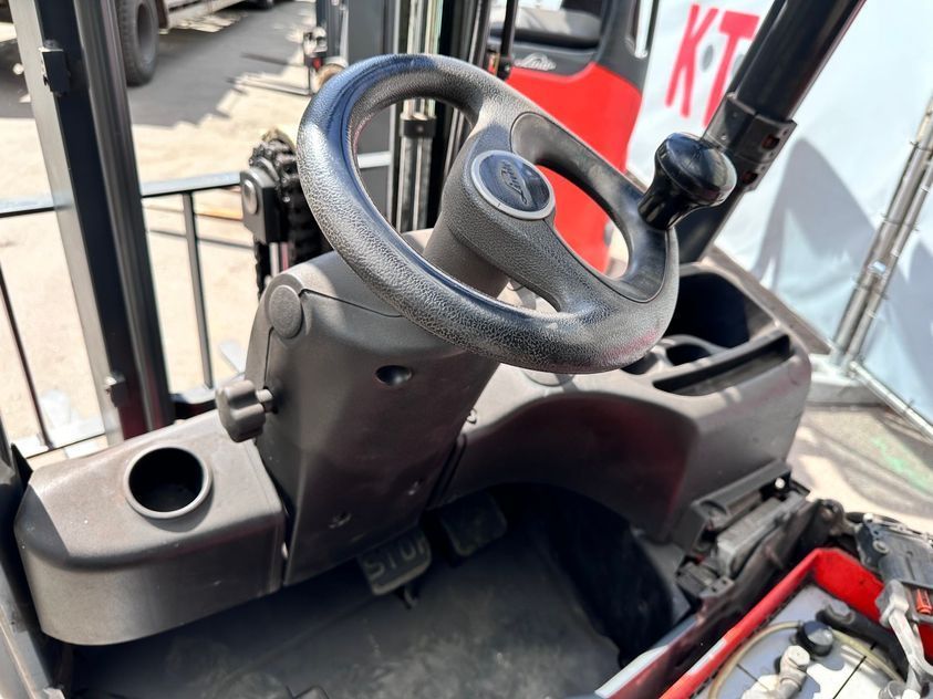 Электрический погрузчик LINDE E16PH-02