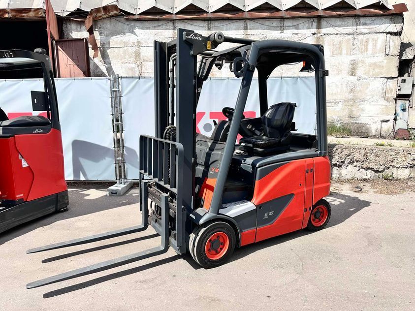 Электрический погрузчик LINDE E16PH-02
