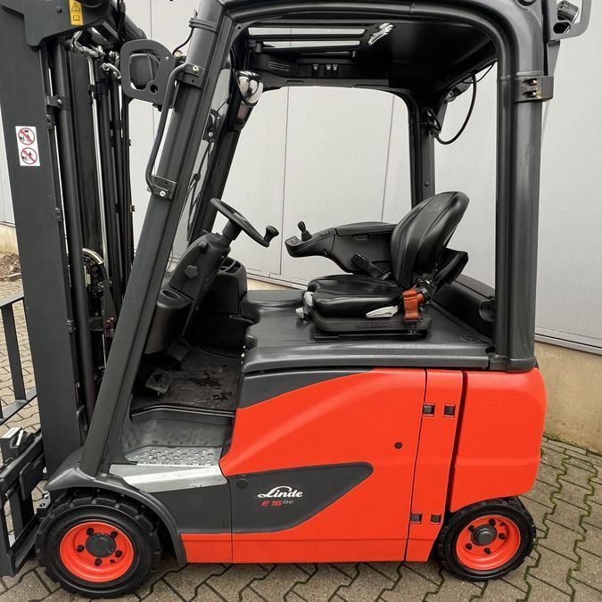 Електричний навантажувач LINDE E 16 PH-02