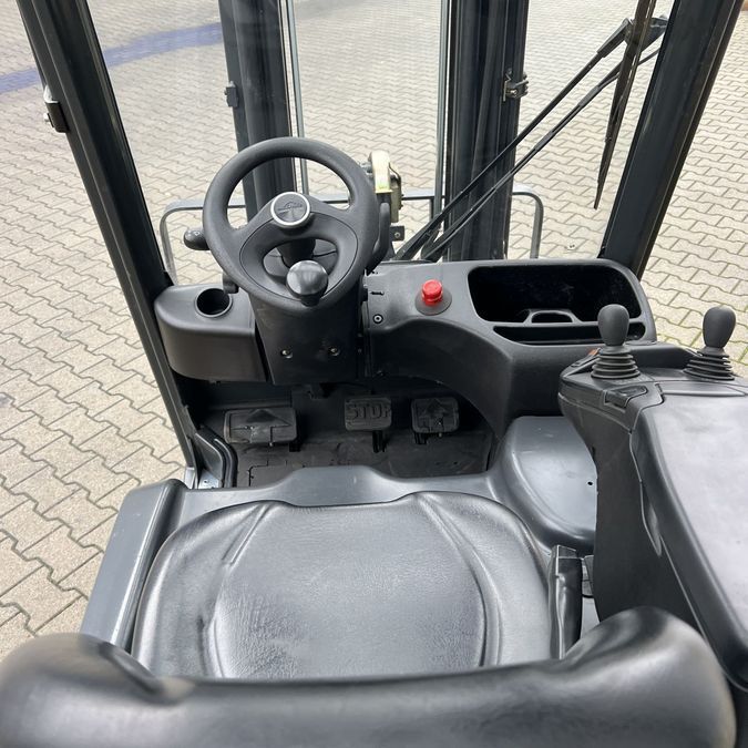 Електричний навантажувач LINDE E 16 PH-02