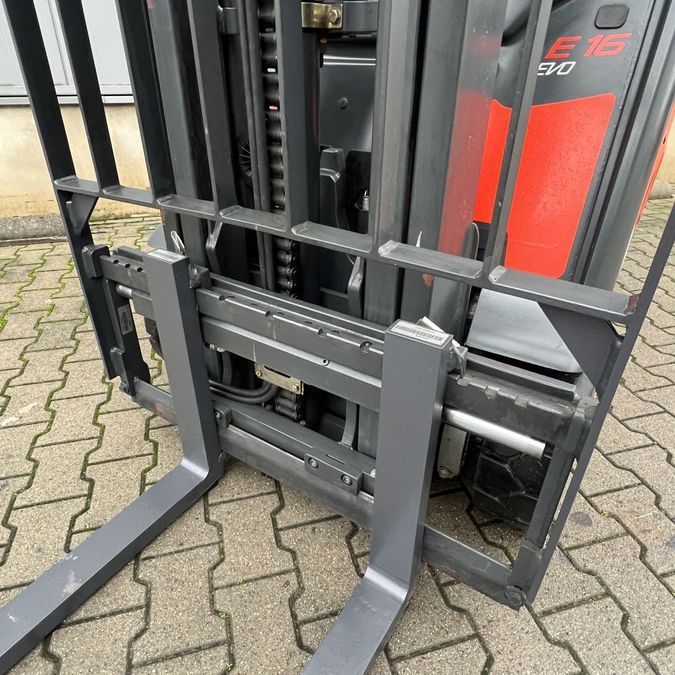 Електричний навантажувач LINDE E 16 PH-02