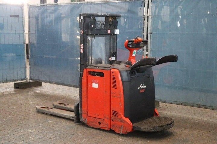 Электрический штабелер LINDE D12 AP