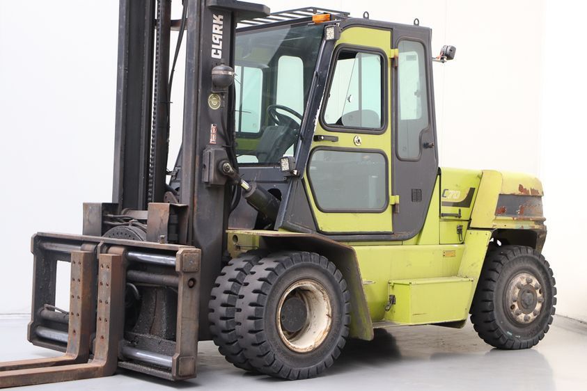 Дизельний навантажувач CLARK C 70 D (ротатор + позиціонер вил)