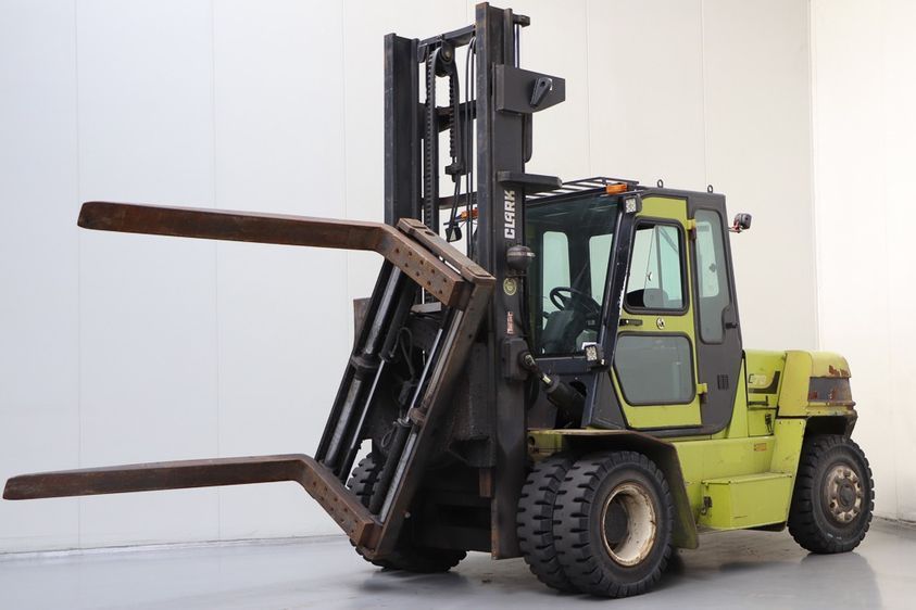 Дизельний навантажувач CLARK C 70 D (ротатор + позиціонер вил)