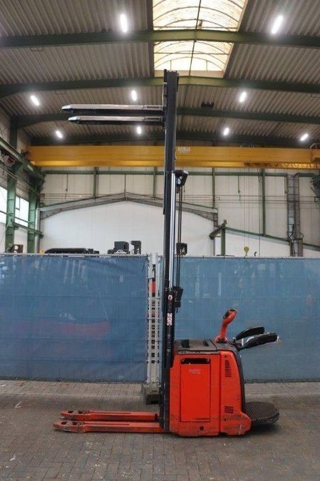 Електричний штабелер LINDE D12 AP